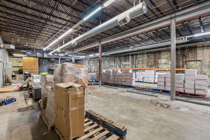 More Photos Of 120 S Main St, Lancaster Warehouse For Lease