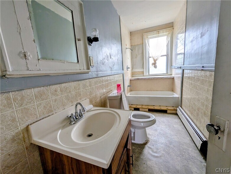 More Photos Of 405 Pond St, Syracuse Storefront Retail Residential For Sale