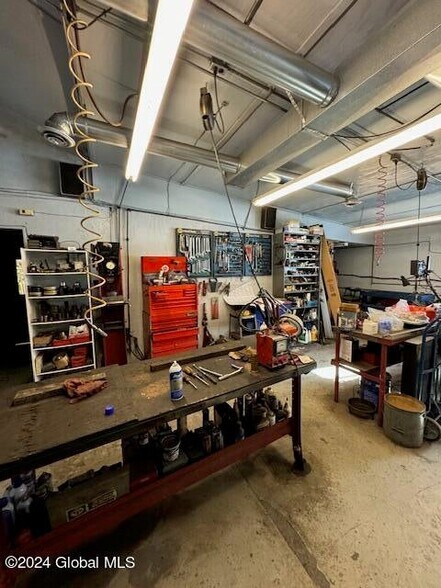 More Photos Of 21419 Rt-22, Hoosick Falls Auto Repair For Sale