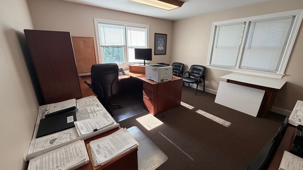 More Photos Of 205 State Route 31 N, Washington Office Residential For Sale