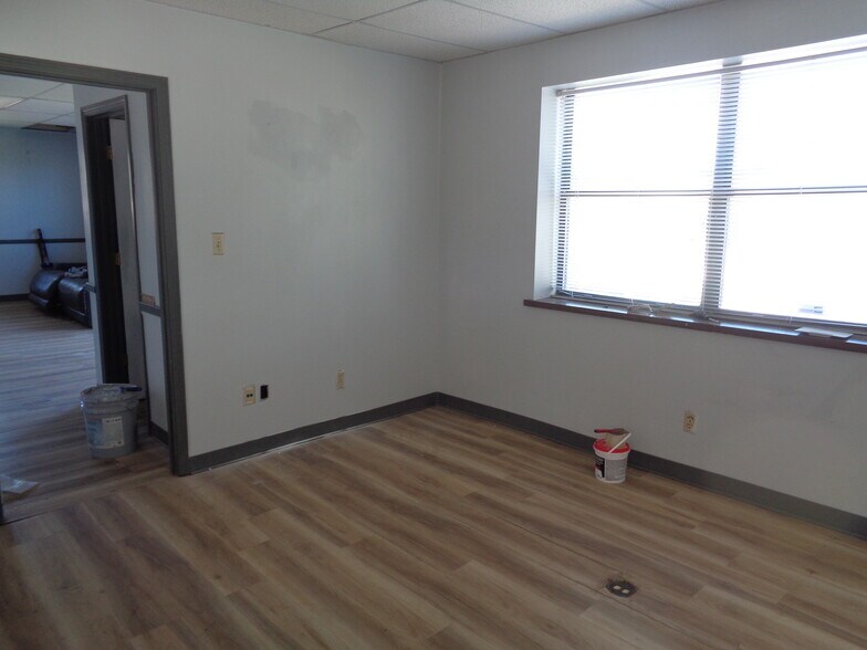More Photos Of 3916 S Lynn Ct, Independence Medical For Lease
