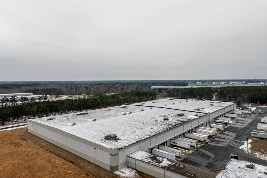 More Photos Of 4000-4500 Technology Ct, Sandston Warehouse For Lease