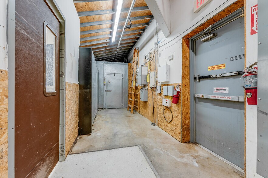 More Photos Of 19254 Seneca Trl, Marlinton Drugstore For Sale