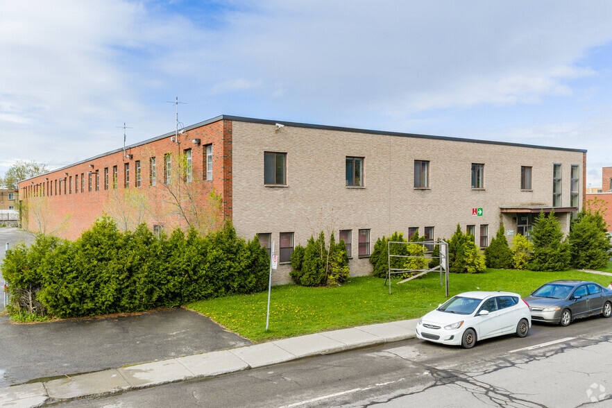 More Photos Of 1280 Boul Jules-Poitras, Montréal Warehouse For Lease