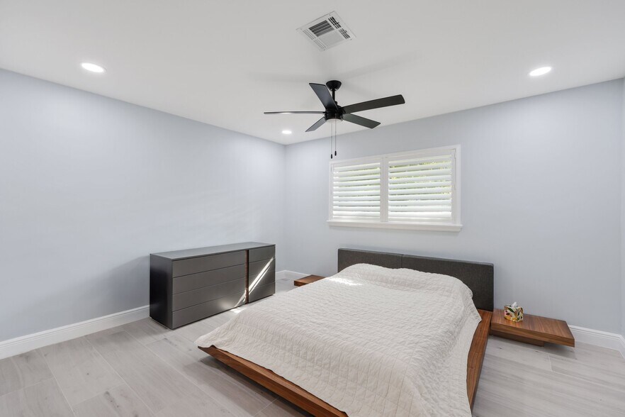 More Photos Of 830 SE 22nd Ave, Pompano Beach Apartments For Sale