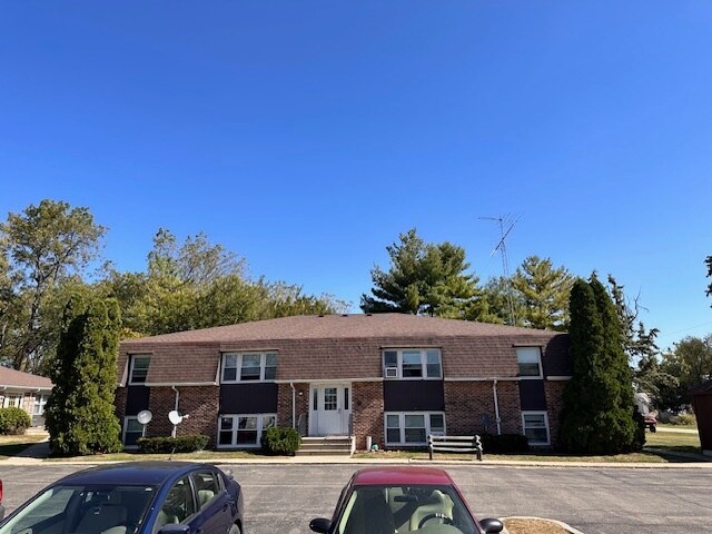 More Photos Of 241 Maple St, Paw Paw Multifamily For Sale