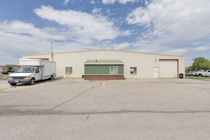 More Photos Of 580 N 700 W, North Salt Lake Manufacturing For Lease