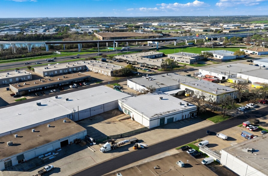 More Photos Of 7436 Tower St, Fort Worth Manufacturing For Sale