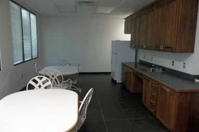 More Photos Of 2002 Scott Blvd, Temple Office For Sale