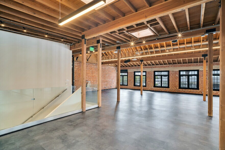 More Photos Of 400-412 Wilshire Blvd, Santa Monica Loft Creative Space For Lease