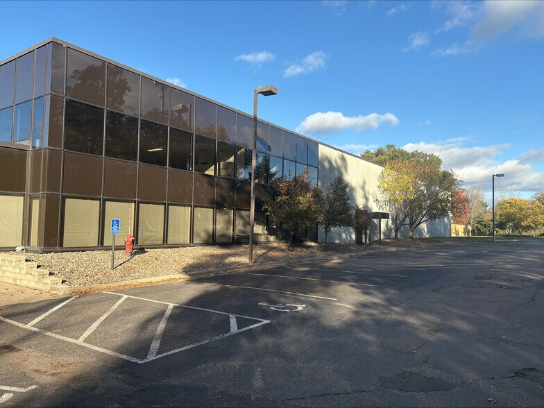 Primary Photo Of 1000 Kristen Ct, Vadnais Heights Distribution For Lease