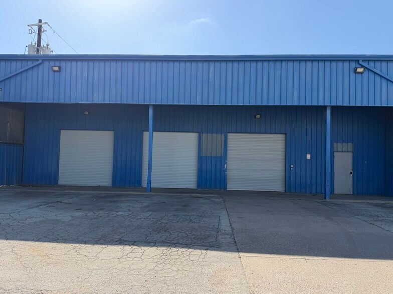 More Photos Of 4749 E Ben White Blvd, Austin Distribution For Lease