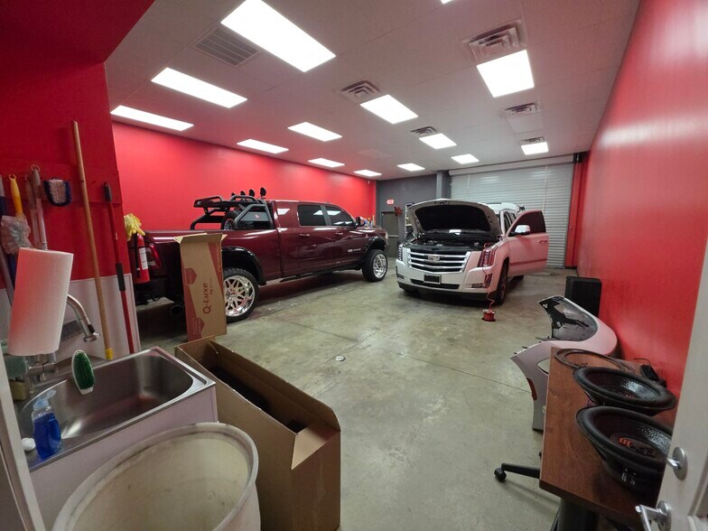 More Photos Of 6611 FM 1464, Richmond General Retail For Sale