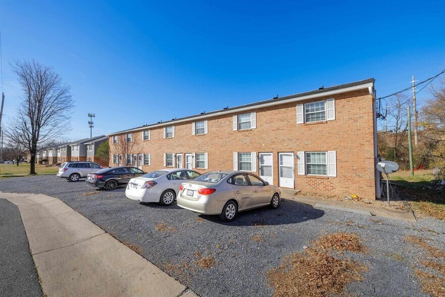 More Photos Of 92 Dutch Mill Ct, Harrisonburg Apartments For Sale