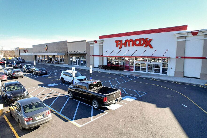 More Photos Of 111 Hulst Dr, Matamoras Unknown For Lease