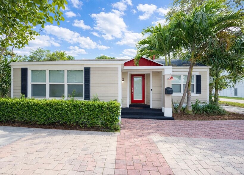 Primary Photo Of 1002 NE 1st St, Pompano Beach Office For Lease