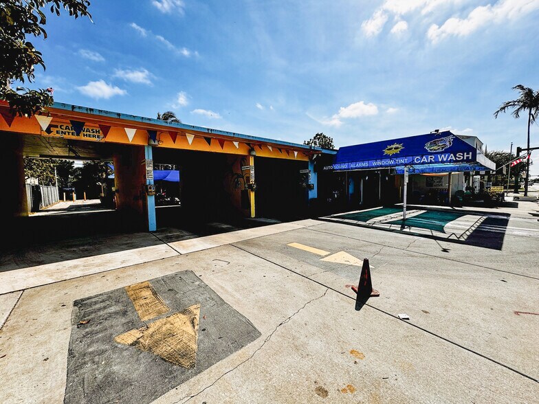 More Photos Of 824 N Dixie Hwy, Lake Worth Carwash For Sale