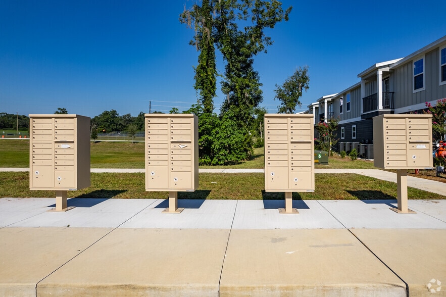 More Photos Of 3821 SW 43rd Ct, Ocala Apartments For Sale