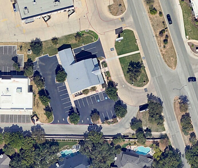 More Photos Of 16767 Huebner Rd, San Antonio Bank For Sale