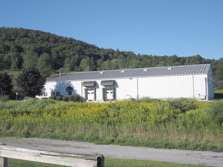 Primary Photo Of 41 Elkay Dr, Chester Warehouse For Lease