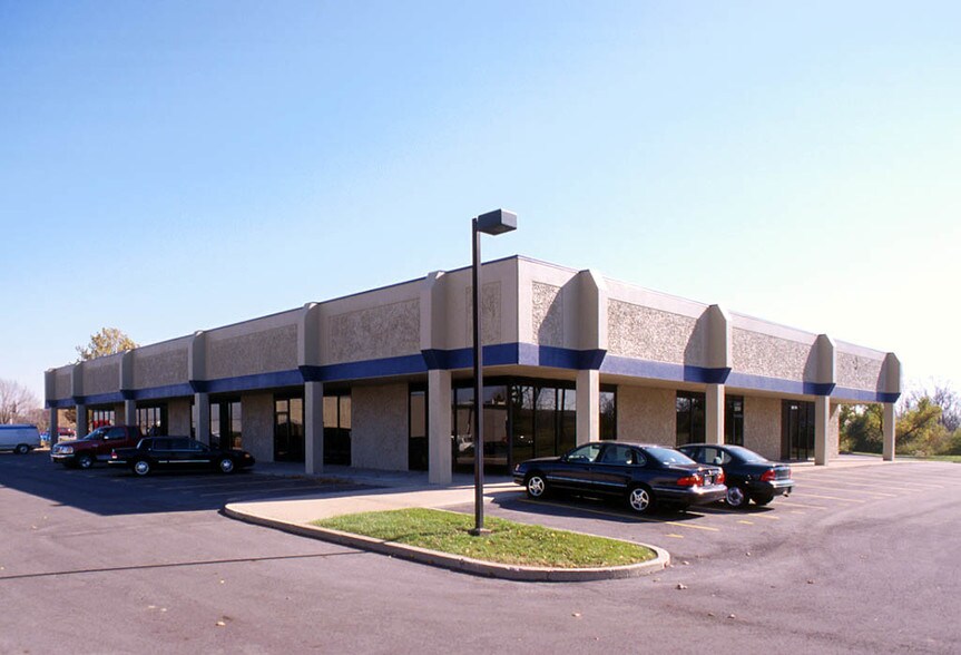 More Photos Of 2170-2200 Dividend Dr, Columbus Light Manufacturing For Lease