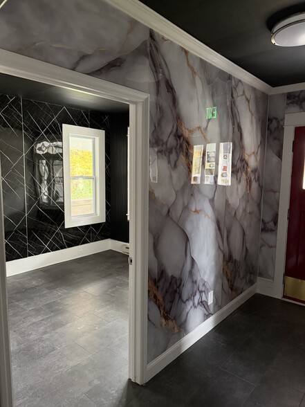 More Photos Of 80 Jefferson St, Monticello Office Residential For Sale