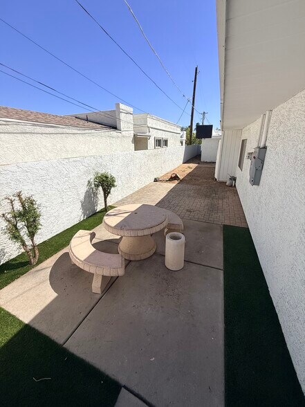 More Photos Of 3825 N 24th St, Phoenix Medical For Lease