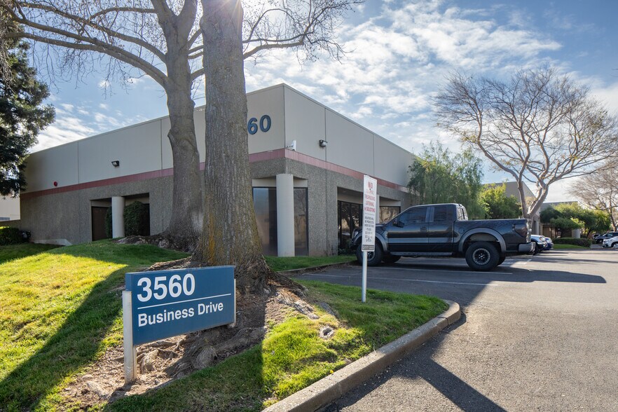 More Photos Of 3700 Business Dr, Sacramento Unknown For Lease