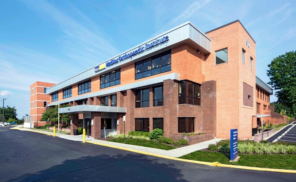 Primary Photo Of 9101 Franklin Square Dr, Rosedale Medical For Lease