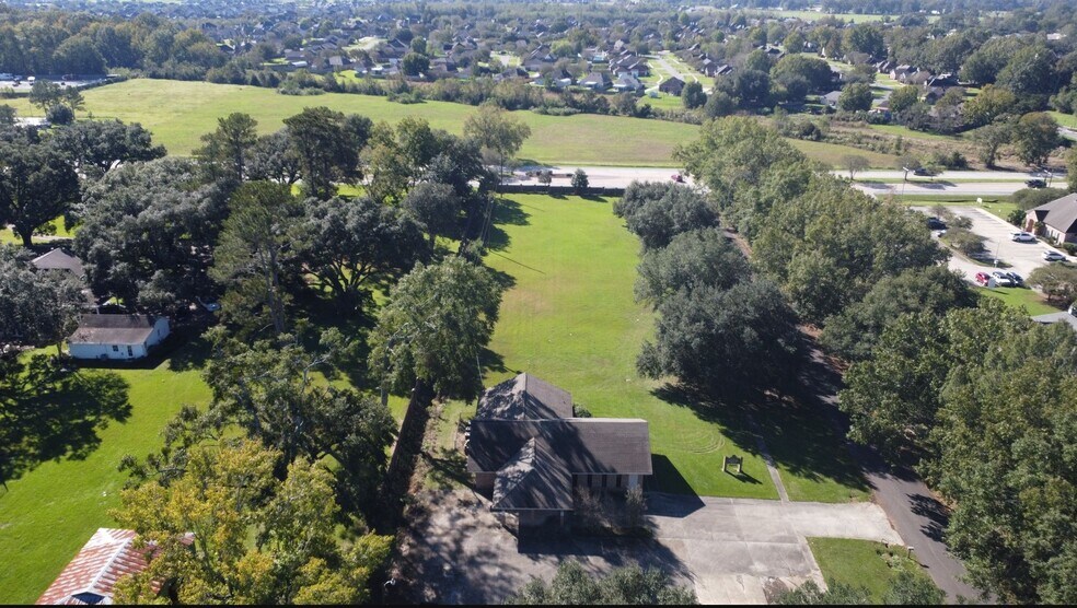 More Photos Of 1651 Church St, Zachary Religious Facility For Sale