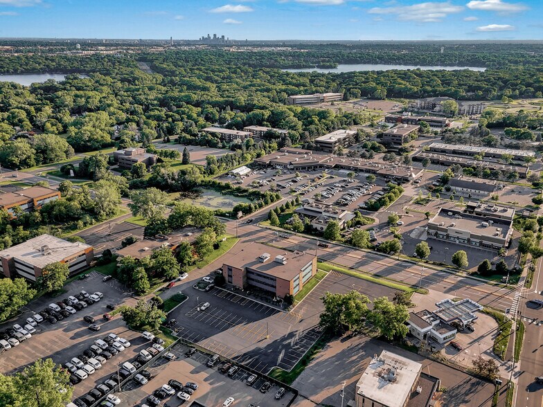 More Photos Of 3570 Lexington Ave N, Shoreview Medical For Lease