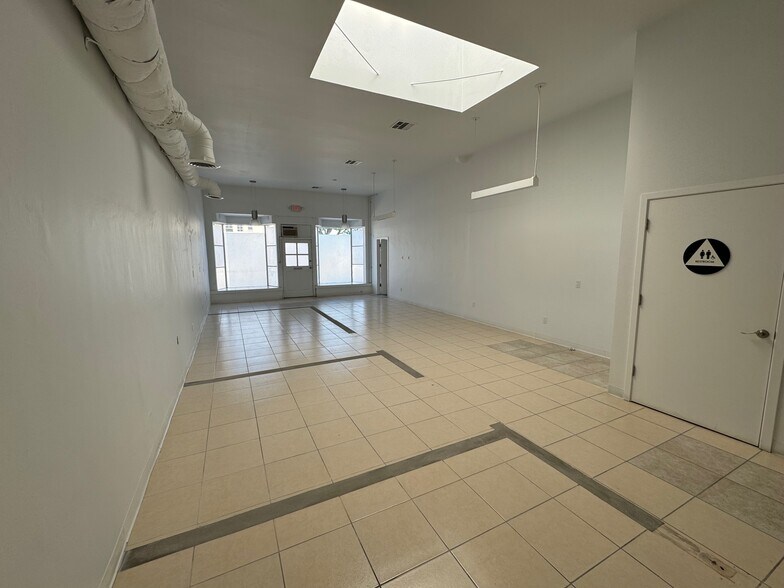 More Photos Of 1437-1443 S Robertson Blvd, Los Angeles Storefront For Lease