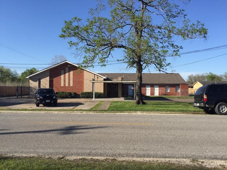 Primary Photo Of 830 Turney Dr, Houston Religious Facility For Sale