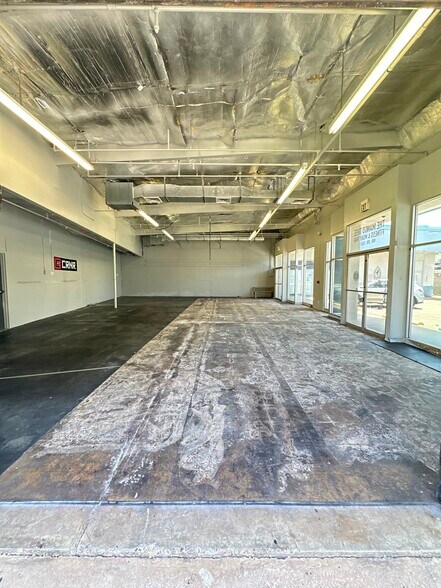 More Photos Of 98-425 Kamehameha Hwy, Aiea Unknown For Lease