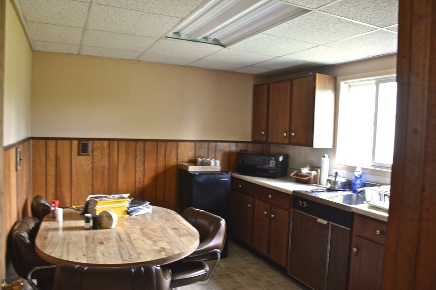 More Photos Of 63 Railroad Ave, Wallkill Warehouse For Sale