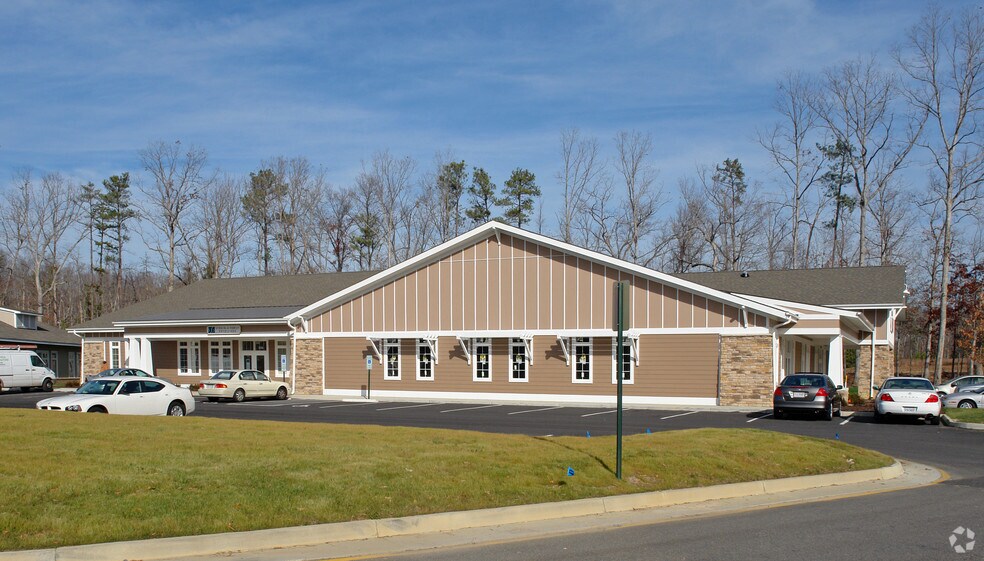 More Photos Of 2369-2373 Colony Crossing Pl, Midlothian Office For Lease