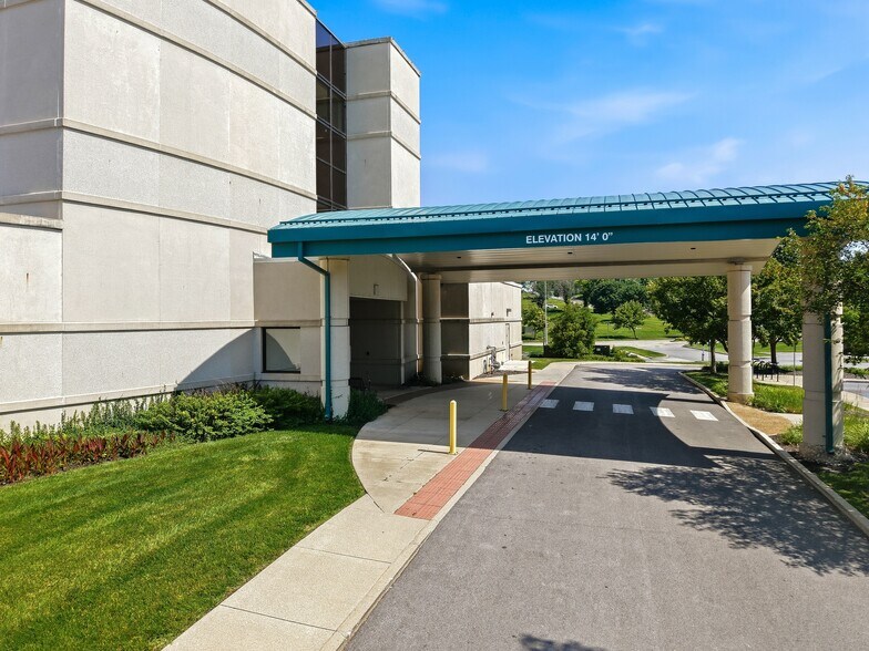 More Photos Of 1705 E Broadway, Columbia Medical For Lease
