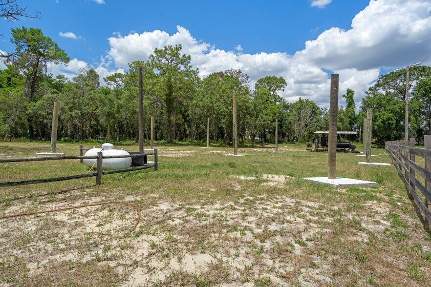 More Photos Of 299 E Gulf To Lake Hwy, Lecanto Storefront For Sale