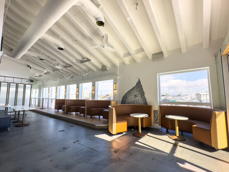More Photos Of 2406 Newport Blvd, Newport Beach Restaurant For Lease