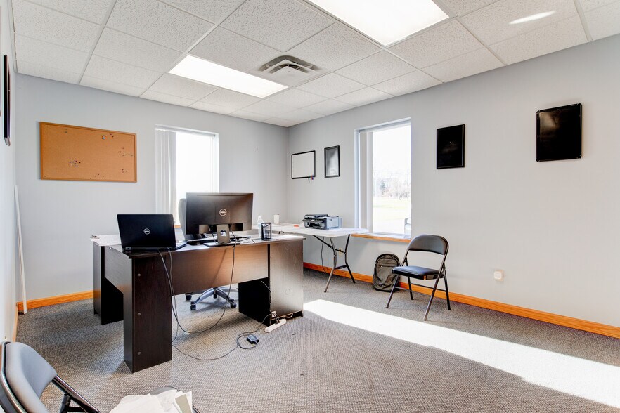 More Photos Of 5773 E Main Street Rd, Batavia Warehouse For Lease