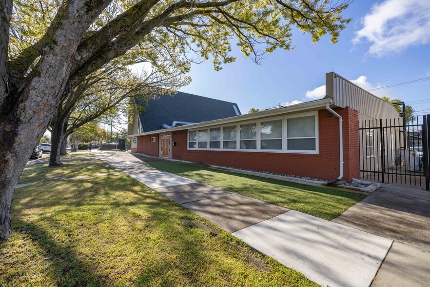More Photos Of 2416 Sloat Way, Sacramento Religious Facility For Sale