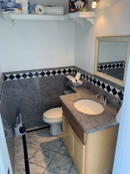 More Photos Of 19400 Monterey Rd, Morgan Hill Service For Sale