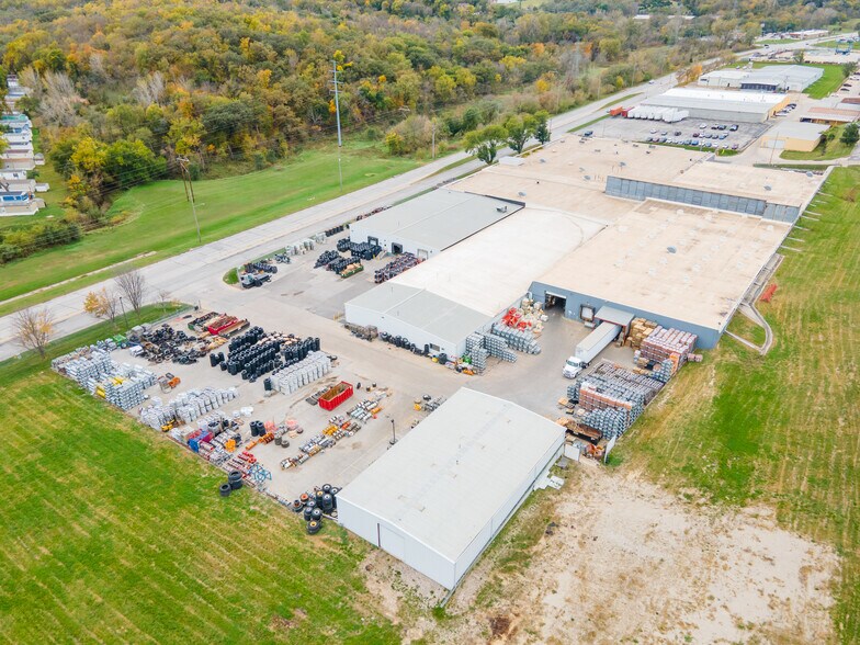 More Photos Of 4350 McKinley St, Omaha Manufacturing For Lease