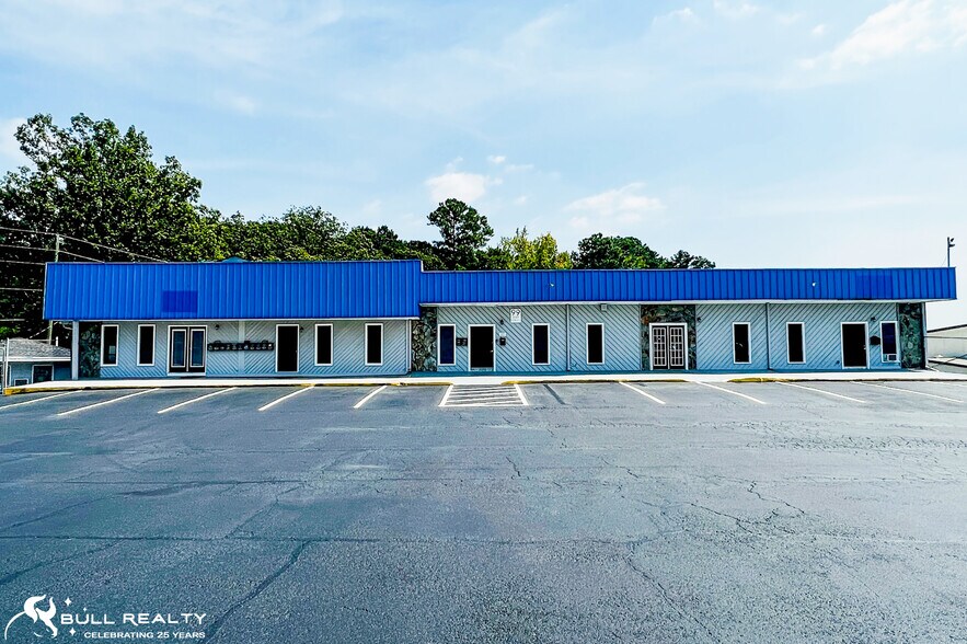 More Photos Of 99 Bay St, Fairburn Light Manufacturing For Sale