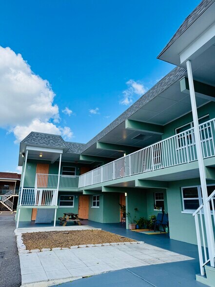 More Photos Of 2035 Alpine Rd, Clearwater Apartments For Sale