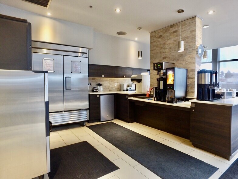 More Photos Of 475 Pim St, Sault Ste. Marie Supermarket For Sale