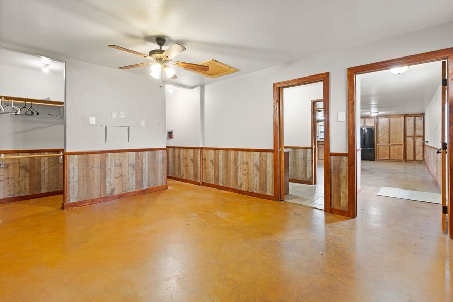 More Photos Of 22360 Highway 321, Cleveland Flex For Lease