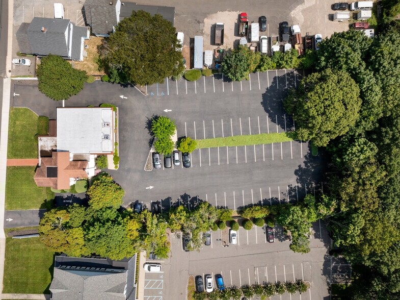 More Photos Of 94 E Montauk Hwy, Hampton Bays General Retail For Sale