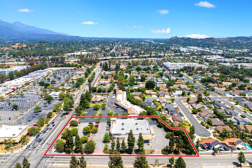 More Photos Of 1086 W Arrow Hwy, San Dimas Drugstore For Lease