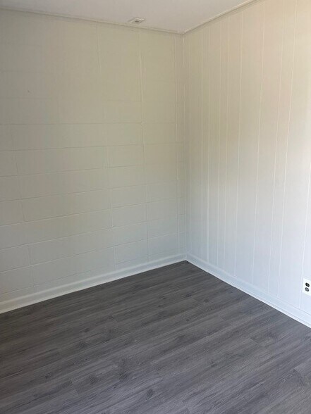 More Photos Of 2032 Wooddale Blvd, Baton Rouge Office For Lease